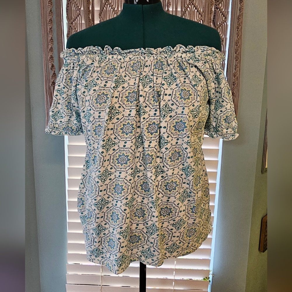Loft white with turquoise mandala patterned blouse, size Large.